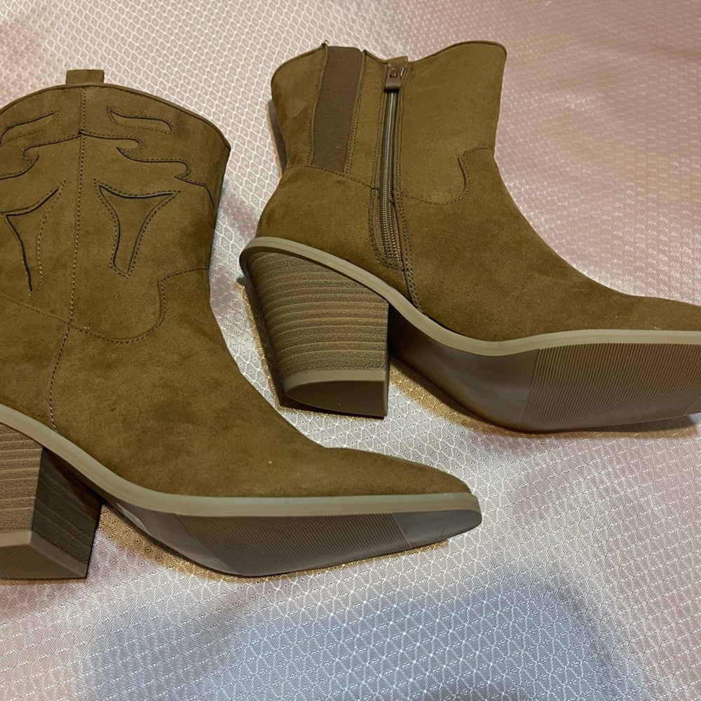 Light Brown Western Boots by Torrid, Size 8WW